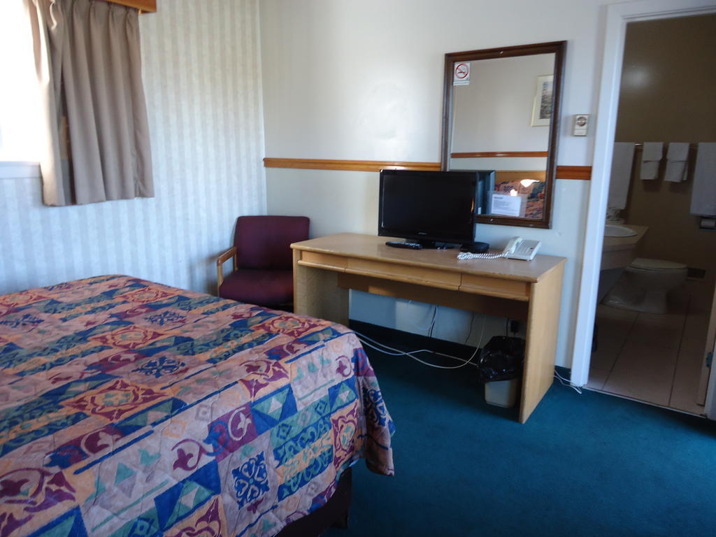 Kingsway Inn Thunder Bay Room photo