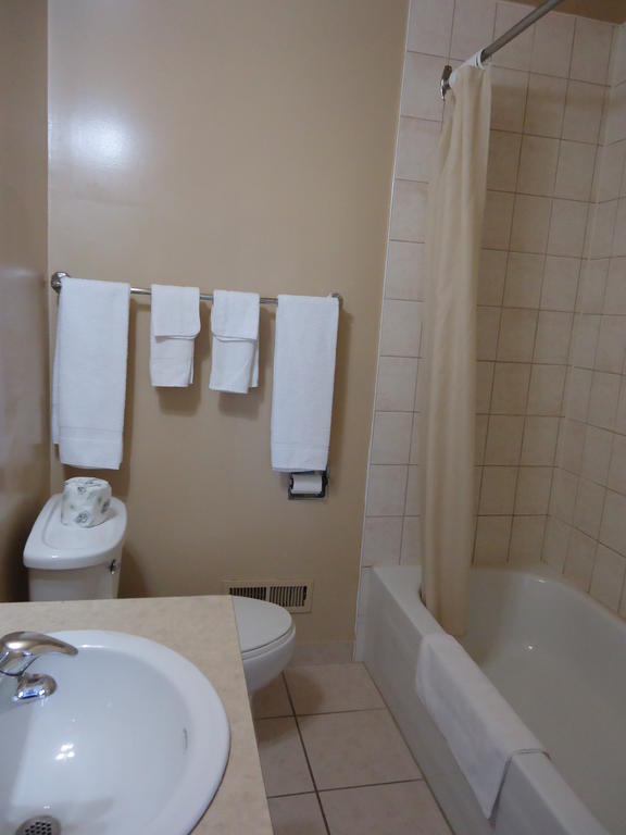 Kingsway Inn Thunder Bay Room photo
